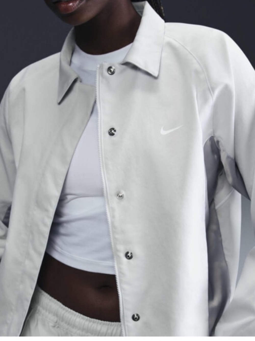 Nike Sportswear Women's Woven Light Grey Oversized Rain Wind Jacket Size S